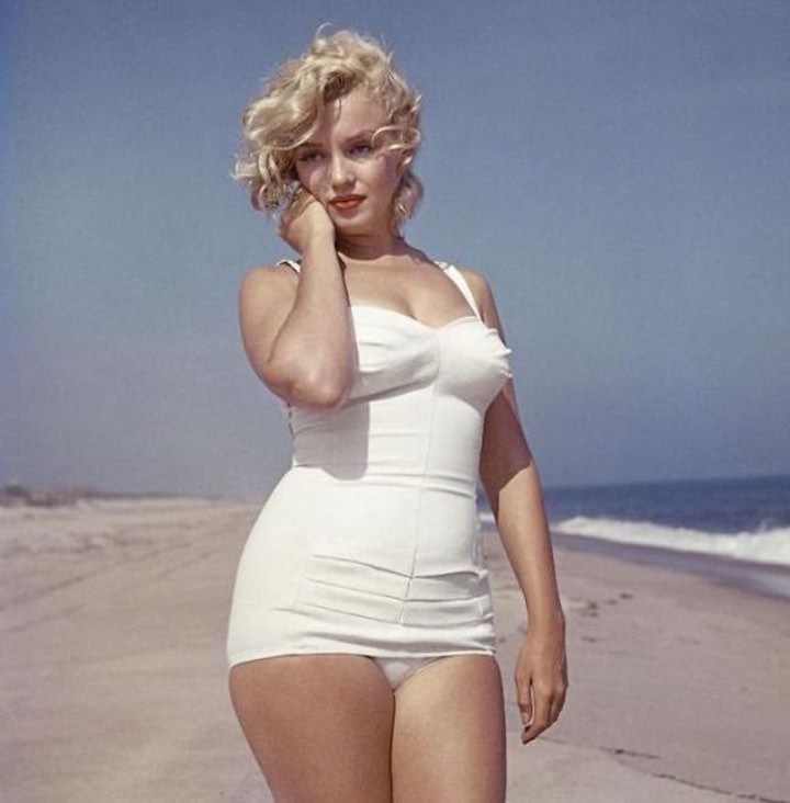 Marilyn Monroe nelle foto inedite in costume da bagno 1