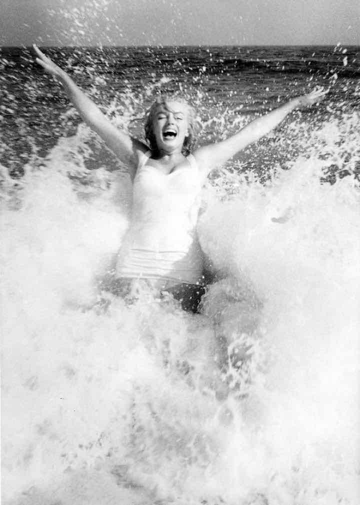 Marilyn Monroe nelle foto inedite in costume da bagno 4