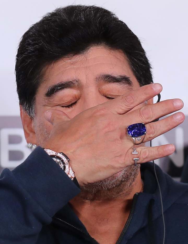 Maradona, l'anello era un regalo del club bielorusso e ne andava fiero